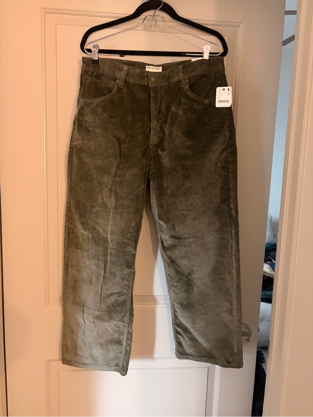 NWT Free People We the Free Deep Trance Cord Pant Clover Moss Green Size 30 - Picture 8 of 8